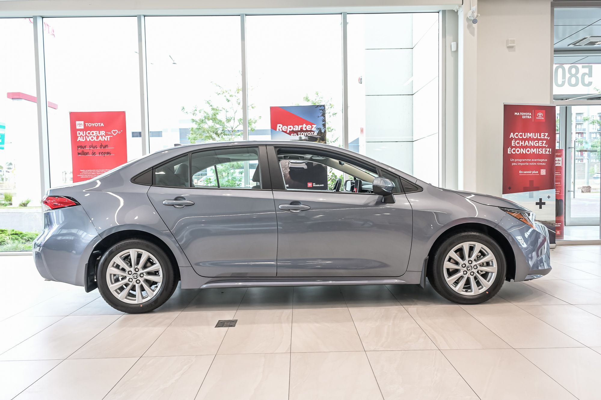 Photo Toyota Corolla LE 2026 #4