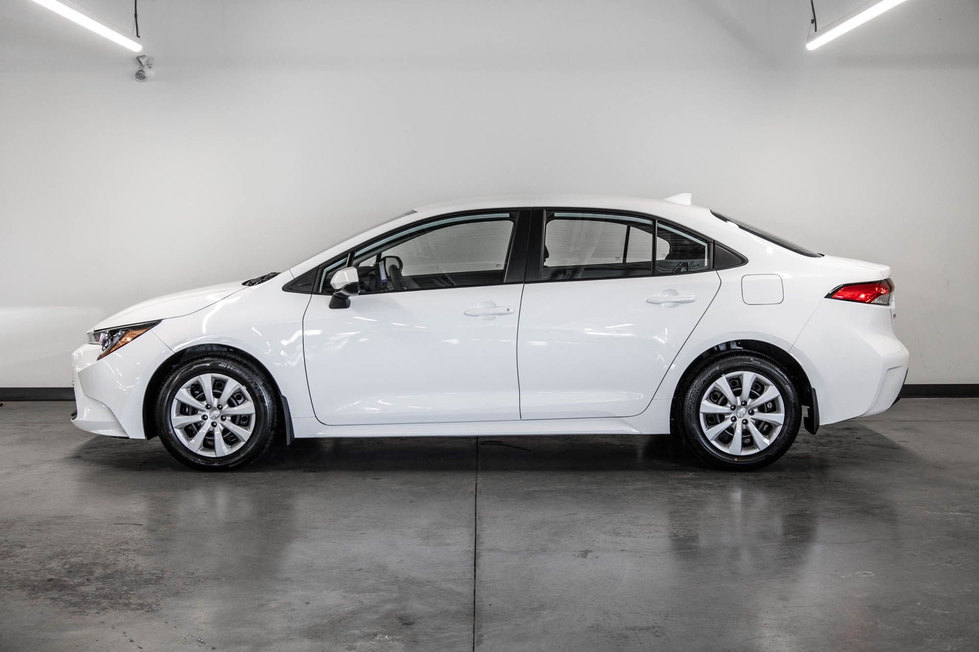 Photo 2026 Toyota Corolla LE #5