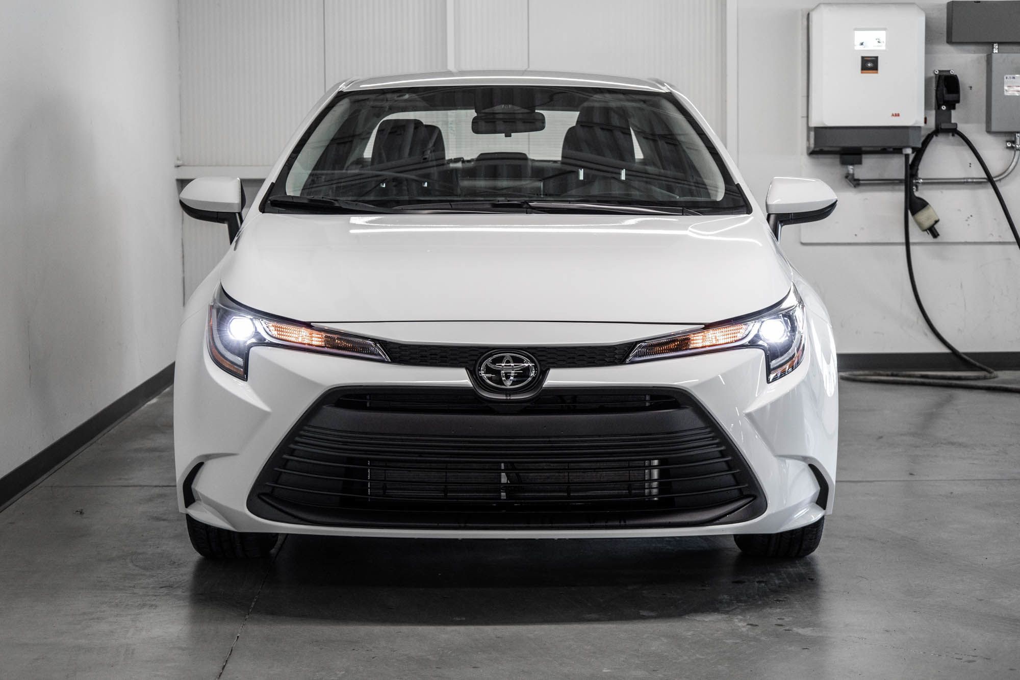 Photo 2026 Toyota Corolla LE #2
