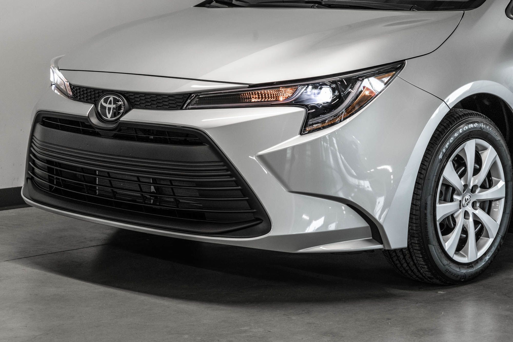 Photo 2026 Toyota Corolla LE #3