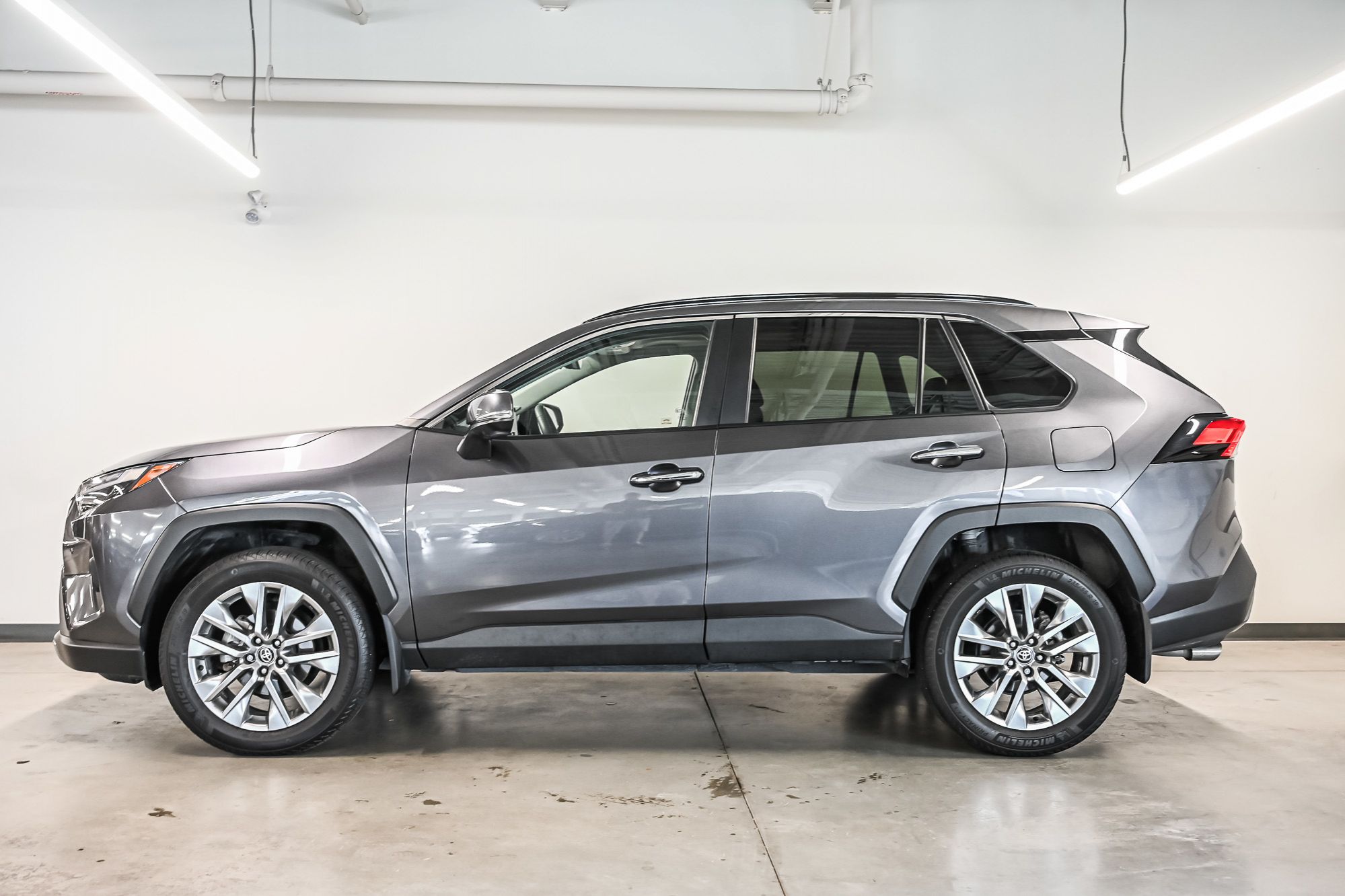Photo Toyota RAV4 Limited 2025 #5