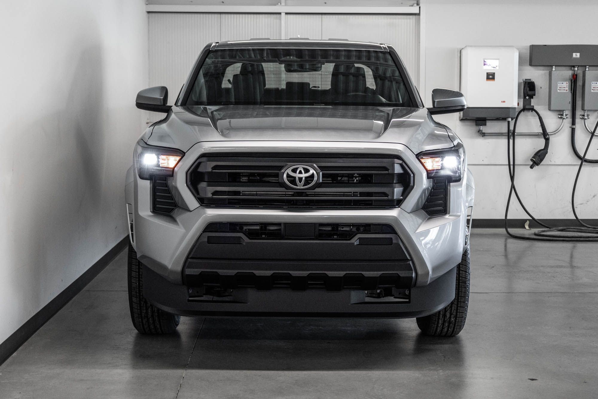 Photo 2026 Toyota Tacoma SR5 #2