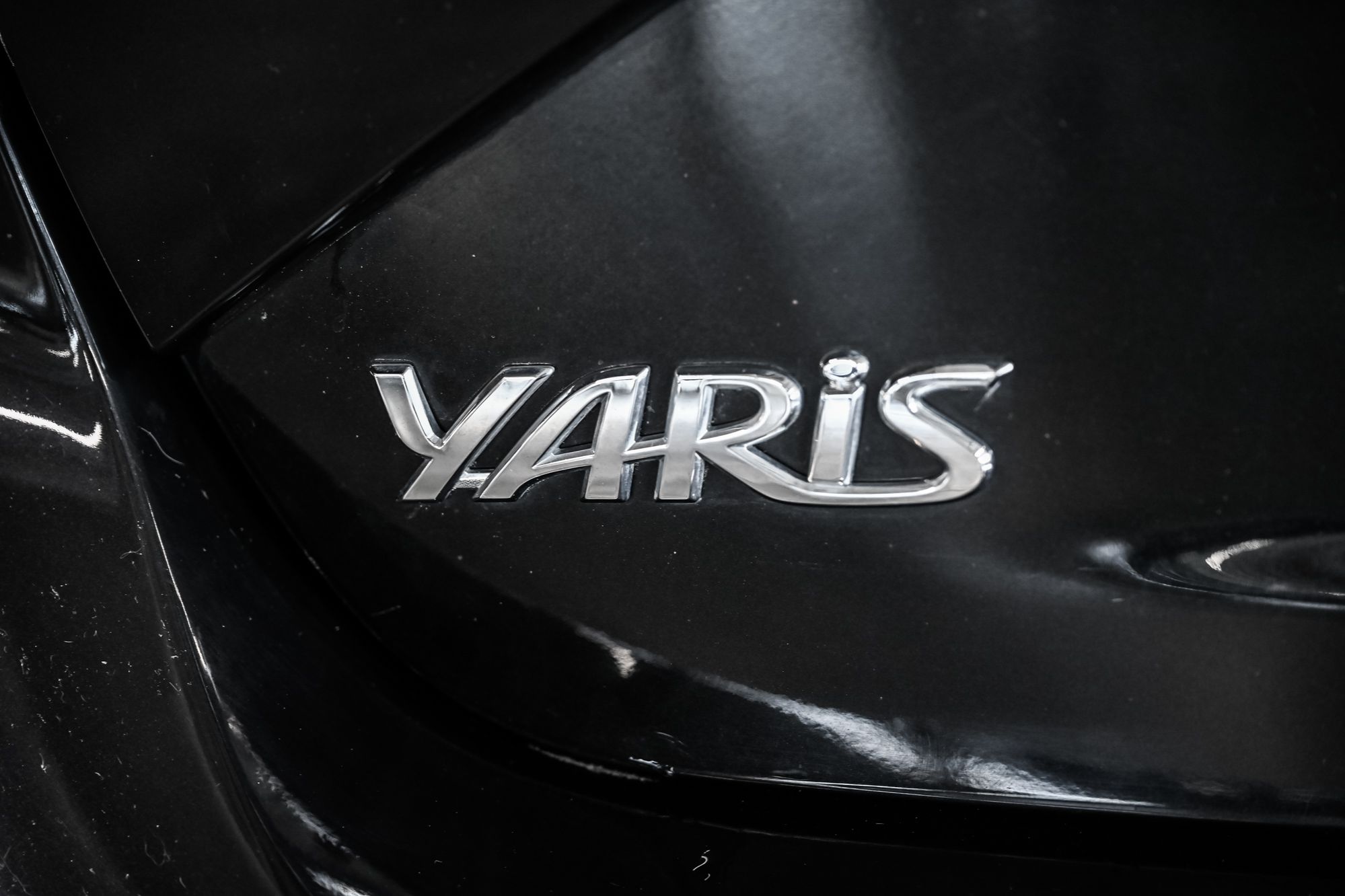 Photo 2018 Toyota Yaris Hatchback LE #7