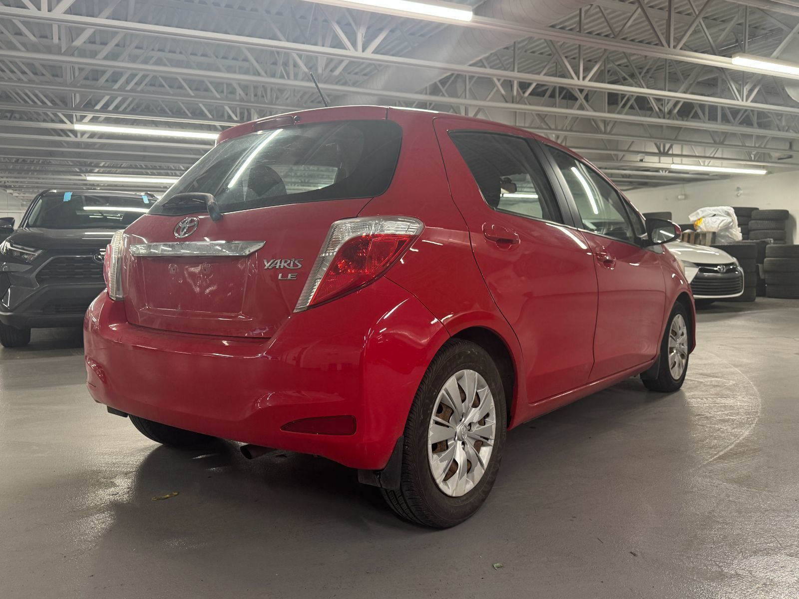 Photo 2014 Toyota Yaris LE #6