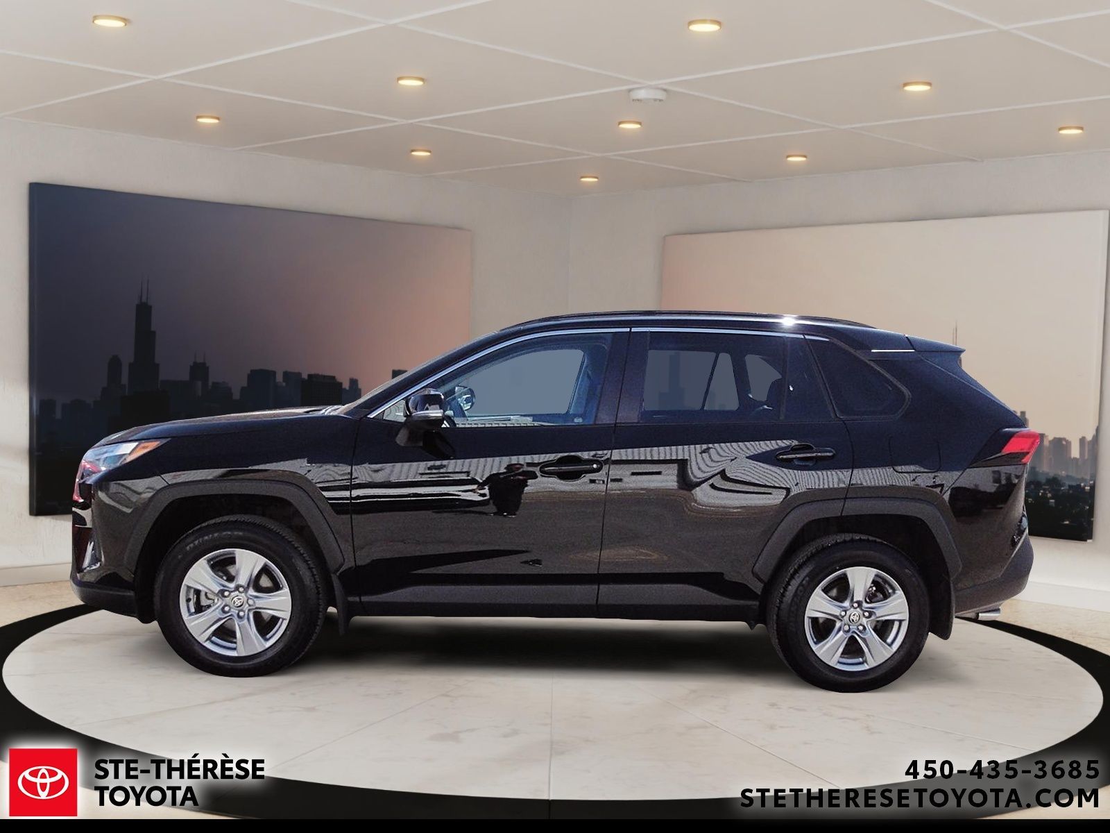 2025 Toyota RAV4 AWD XLE