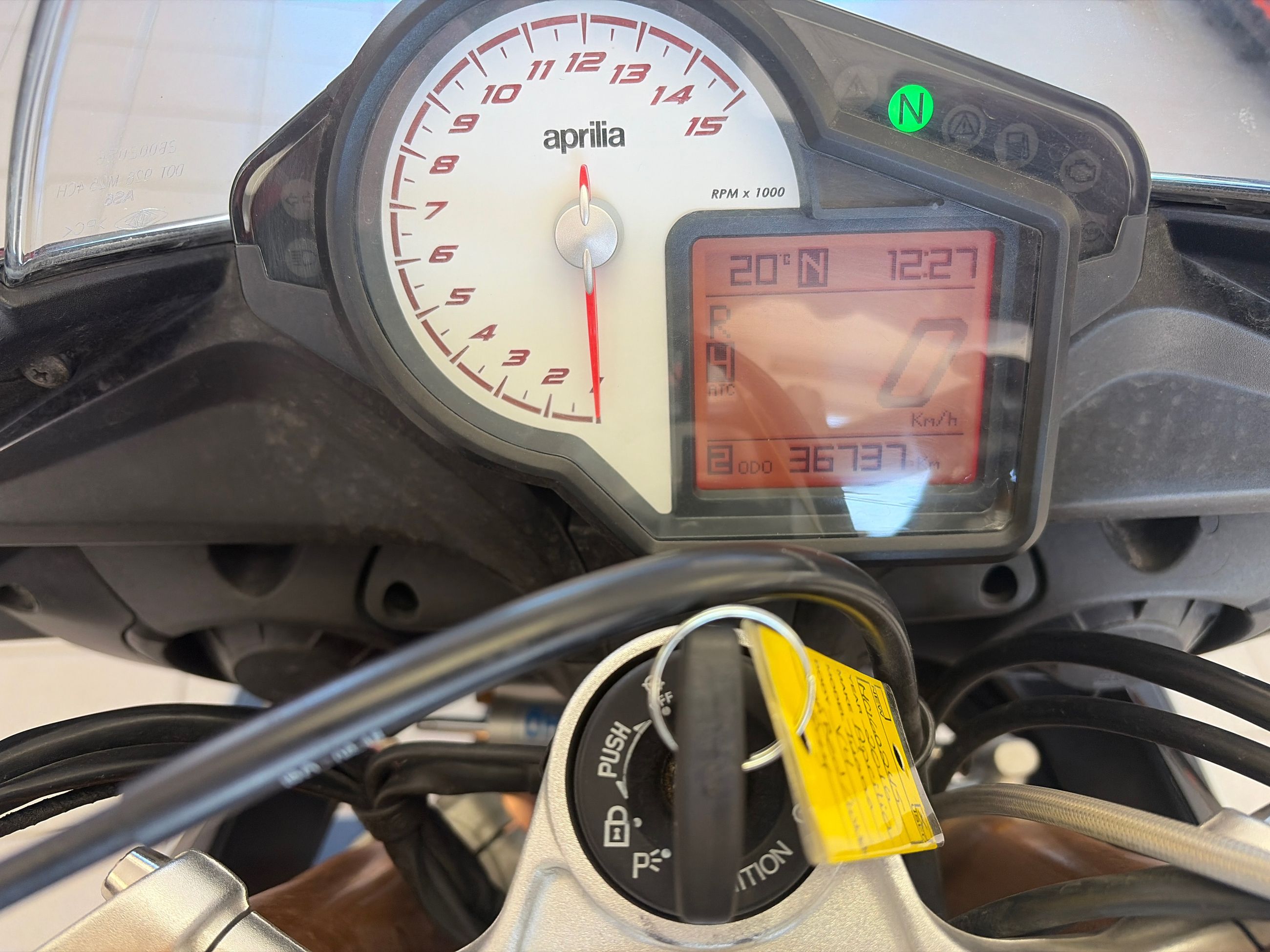 Aprilia Tuono V4 1100 2016