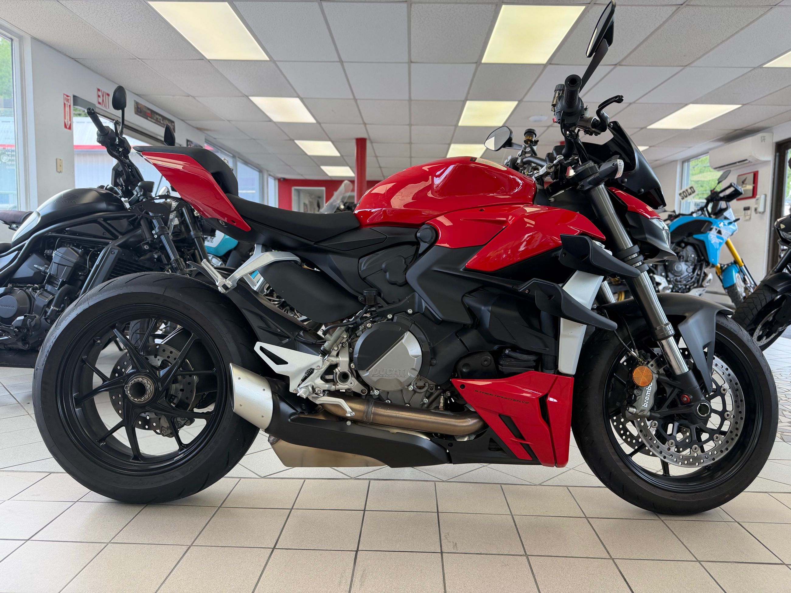 2024 Ducati Streetfighter V2
