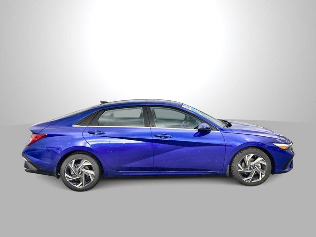 2024 Hyundai Elantra Luxury