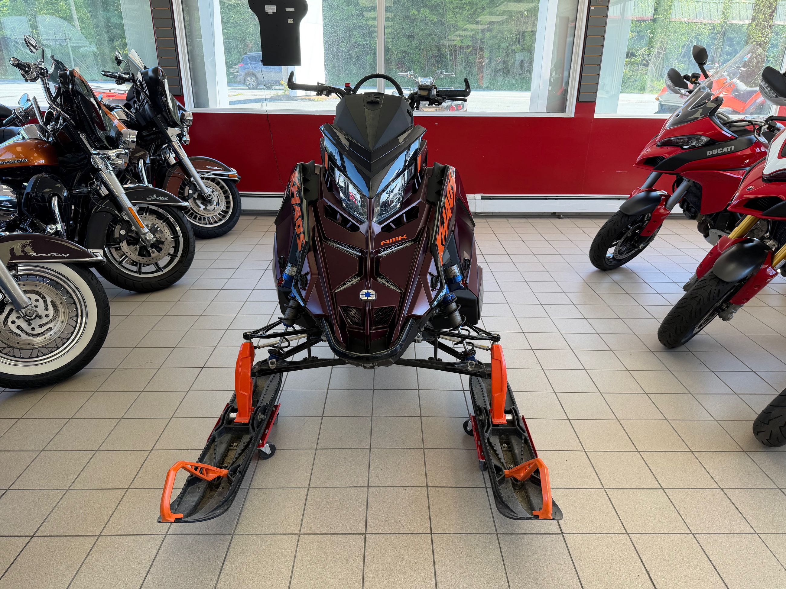 2025 Polaris 850 RMK KHAOS 155