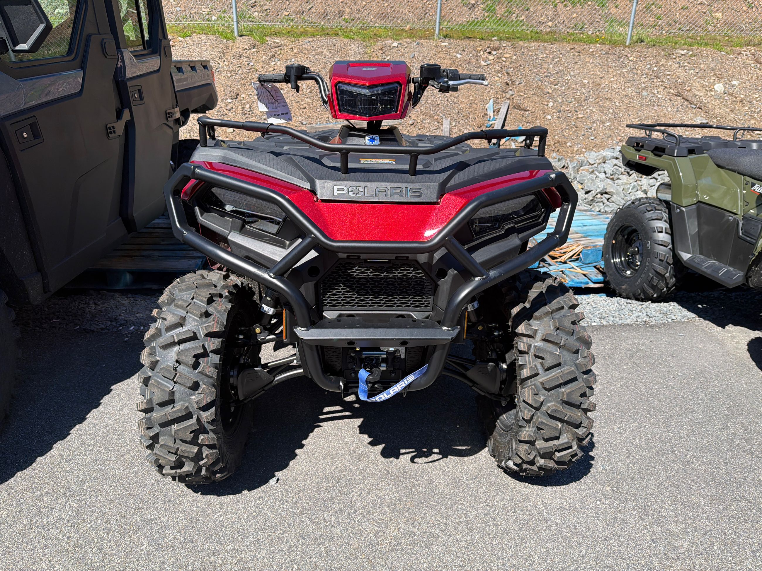 2026 Polaris Sportsman 570 EPS Trail-Sunset Red