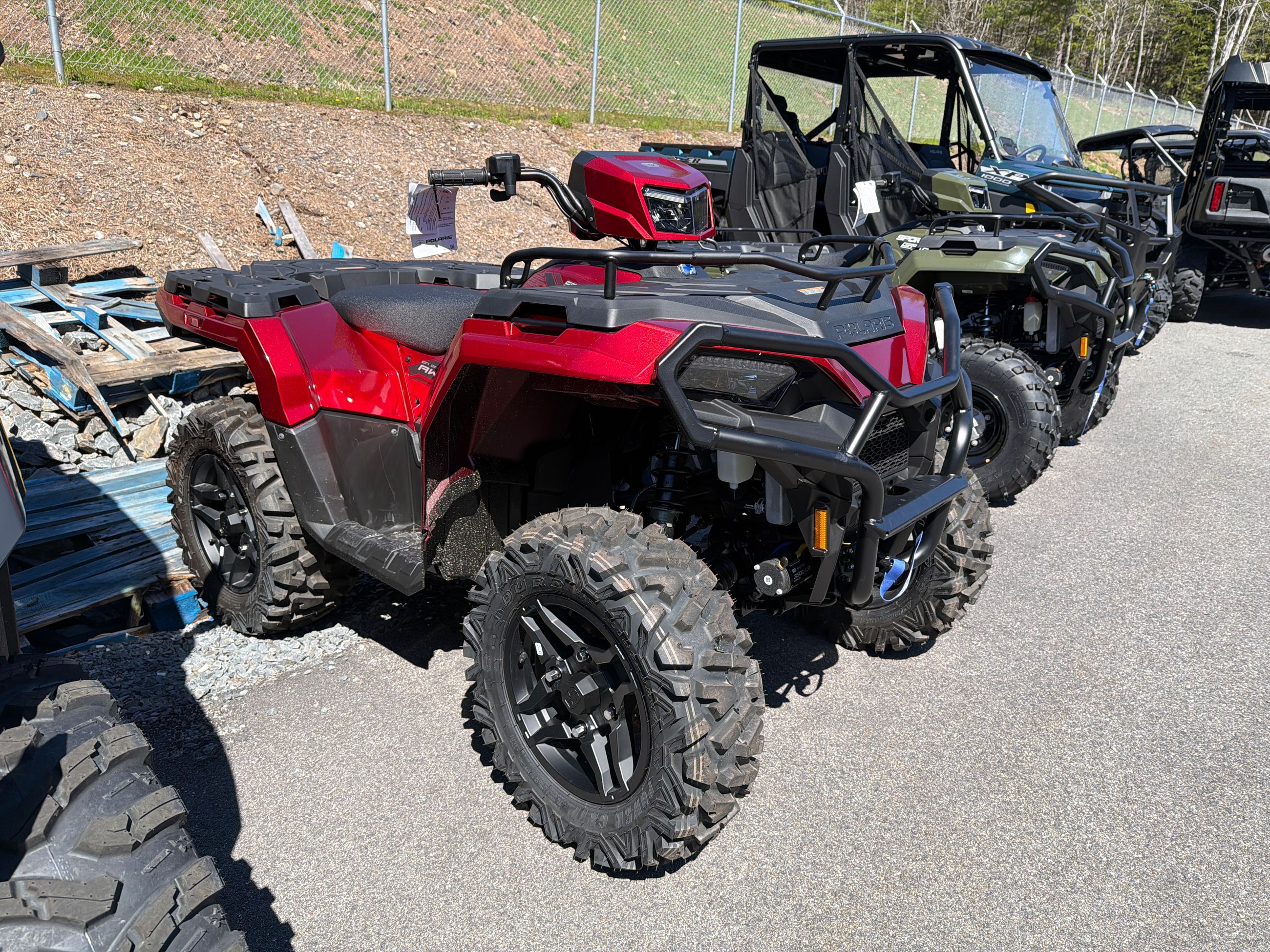 2026 Polaris Sportsman 570 EPS Trail-Sunset Red