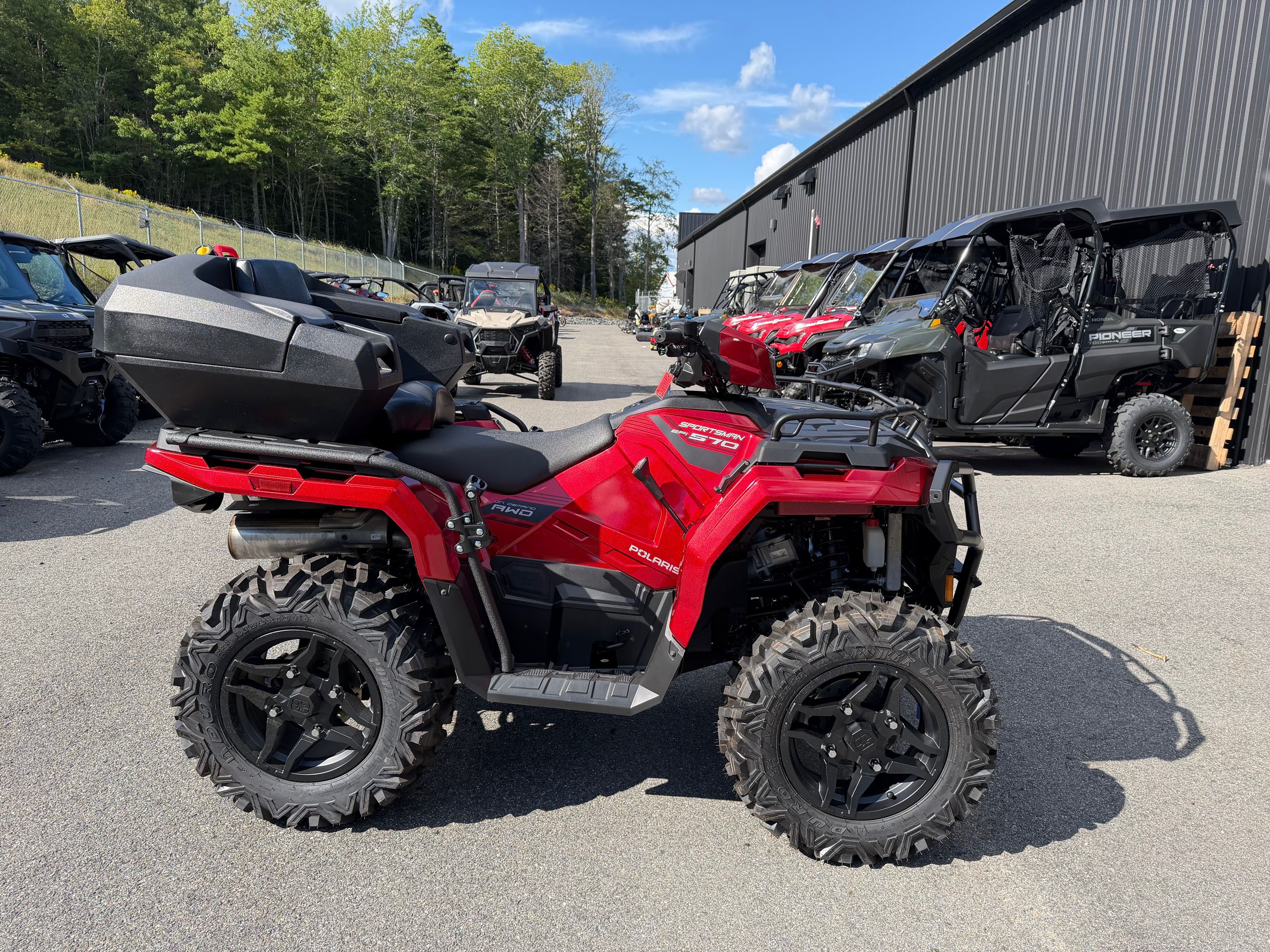 2026 Polaris Sportsman 570 Trail-Sunset Red