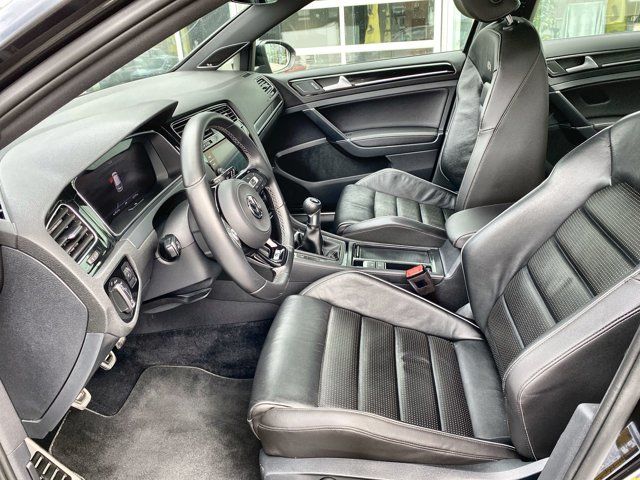 2018 Volkswagen Golf R BASE
