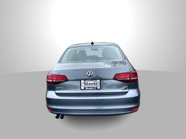 Volkswagen Jetta Sedan Manual Trendline+ 2016