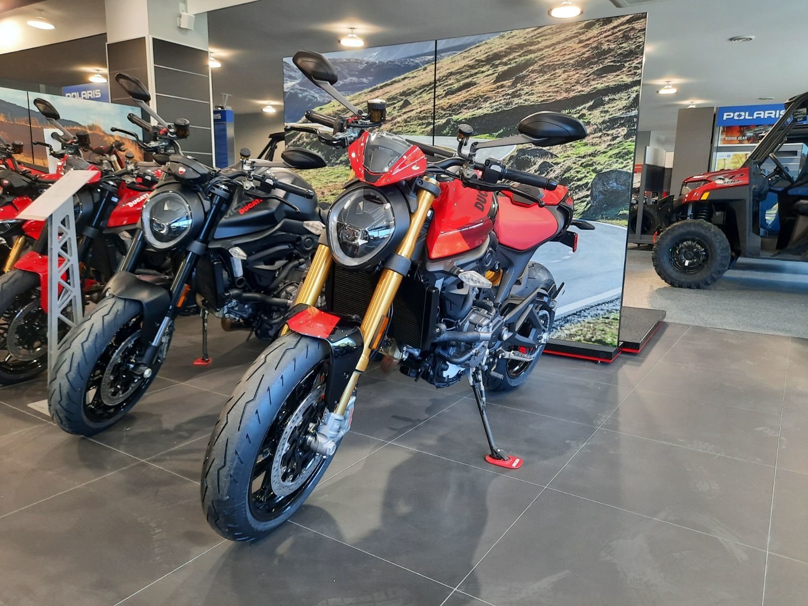 2025 Ducati MONSTER M937+