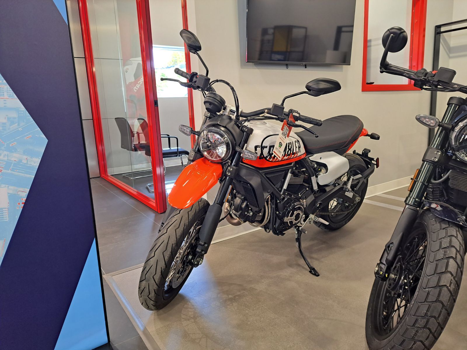 2023 Ducati Scrambler Urban Motard