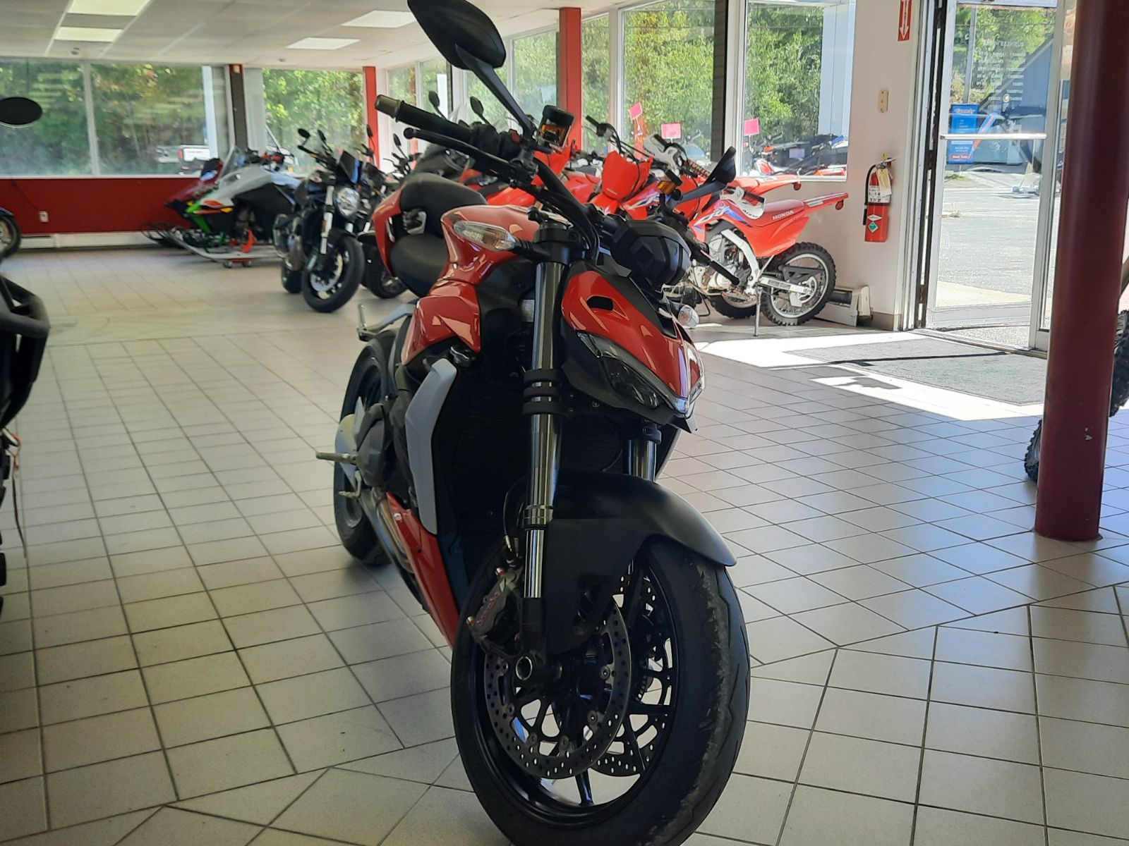 2022 Ducati STREETFIGHTER SFV2