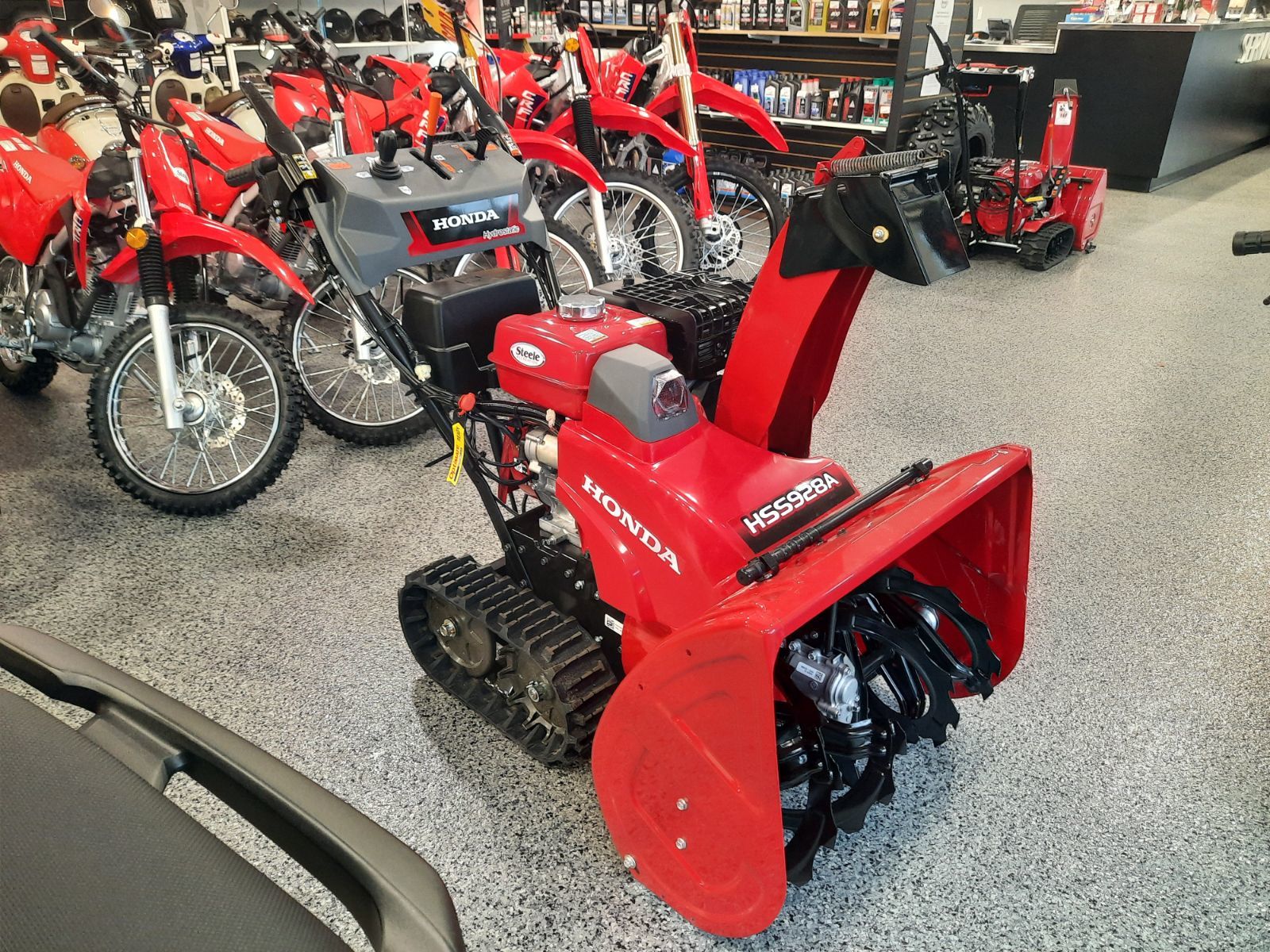 2026 HONDA PE 28 Track Drive ES