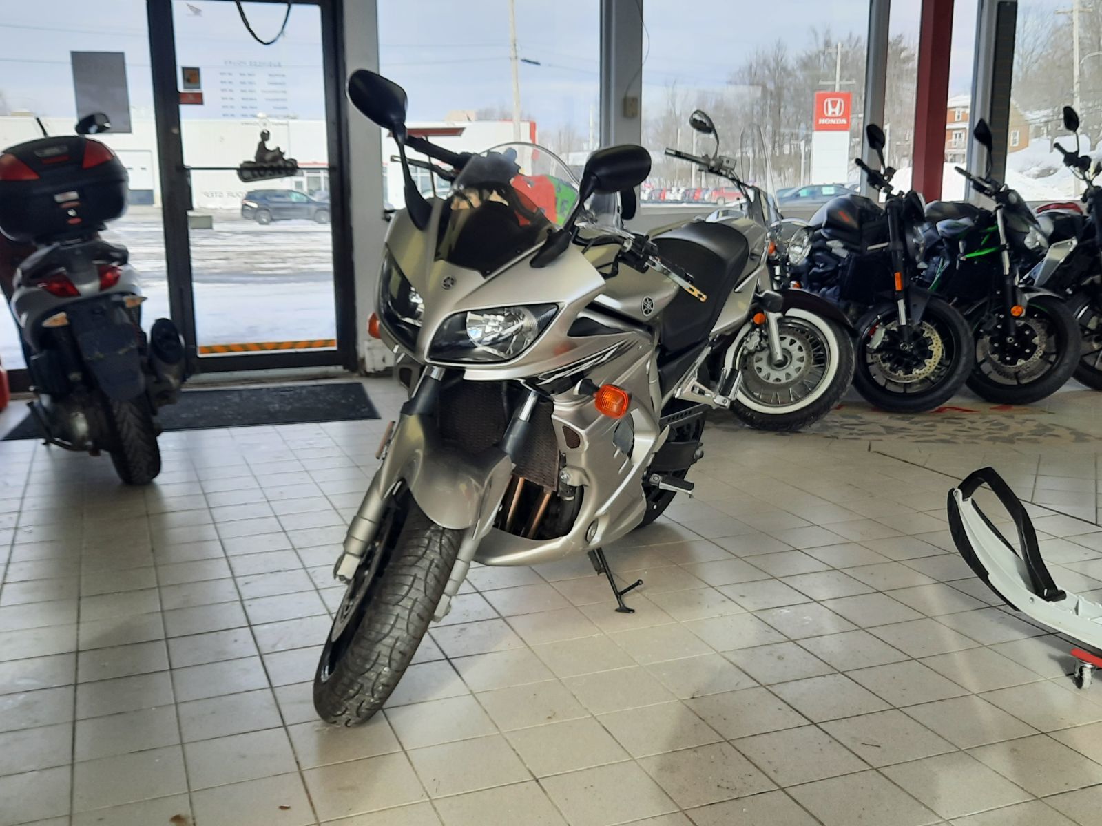 2005 Yamaha FZS10TS FZ1