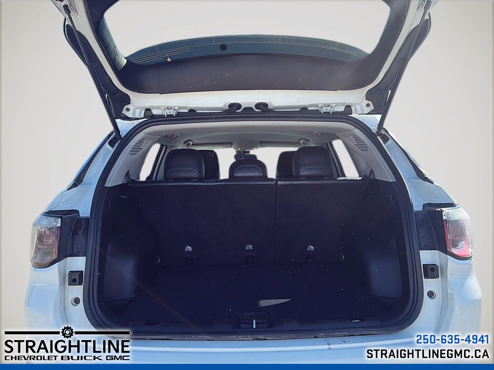 Photo 2022 Jeep Compass North #6