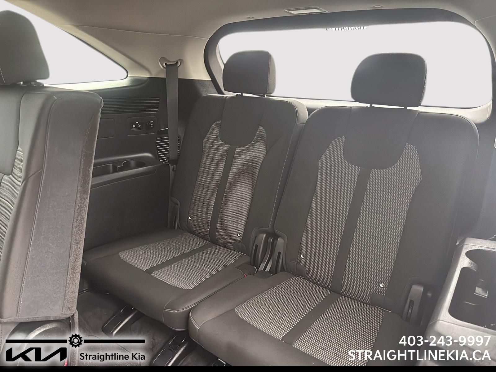 2025 Kia Sorento LX photo 4