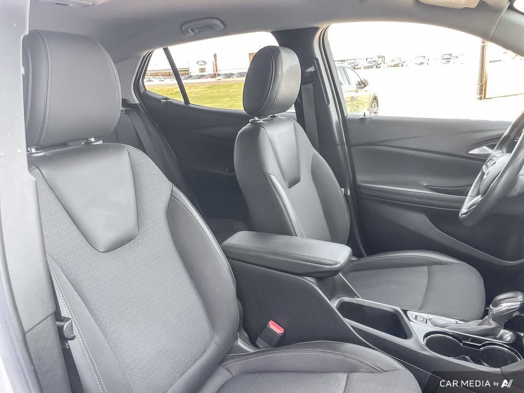 2022 Buick Encore GX Select Confidence Meets Comfort – Drive the 2022 Encore GX Select.