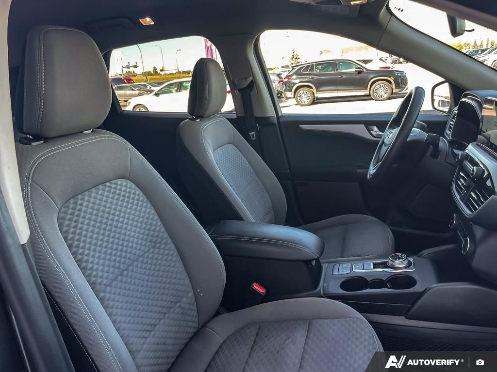 2020 Ford Escape SE 2020 Ford Escape – Modern Design, Smart Tech, Everyday Versatility