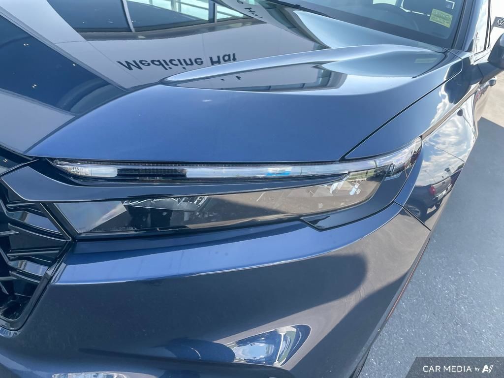 2023 Honda CR-V HYBRID Touring Hybrid Efficiency, AWD, Honda Sensing, Heated Seats