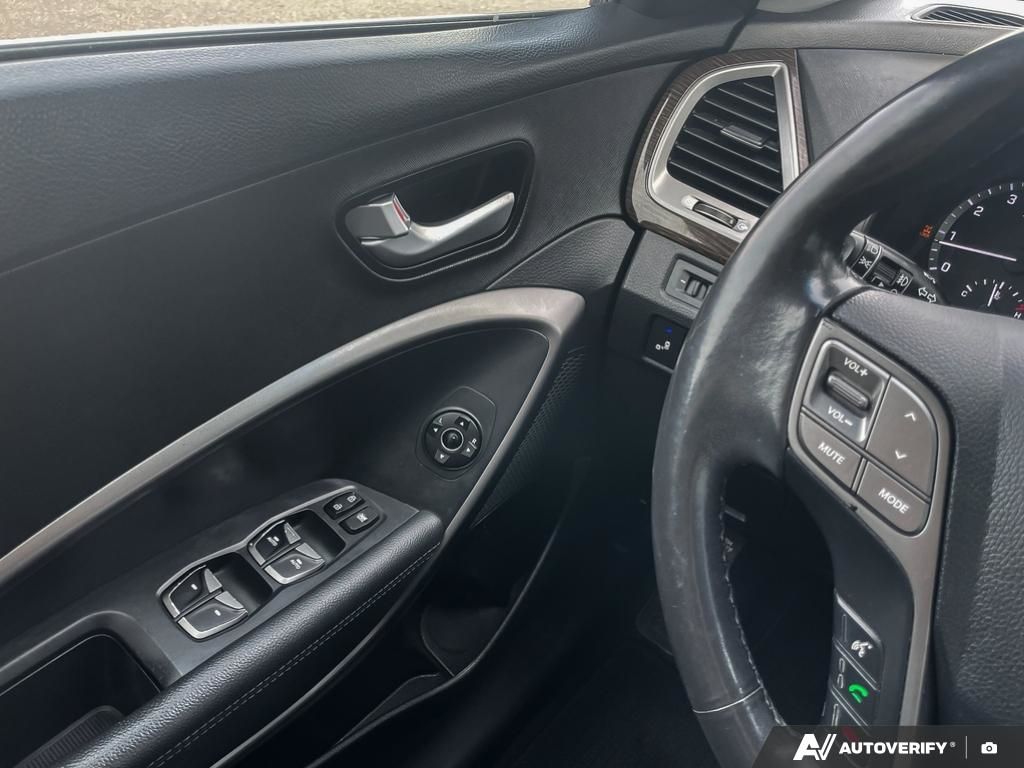 2017 Hyundai Santa Fe Sport Premium 2017 Hyundai Santa Fe Sport – Versatile, Comfortable, and Family-Ready