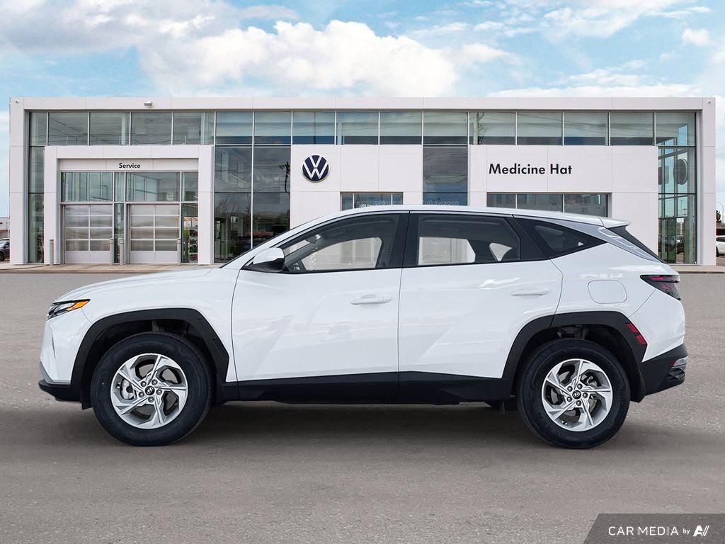 2022 Hyundai Tucson Essential 2022 Hyundai Tucson – Modern Design, Advanced Safety, Everyday Comfort