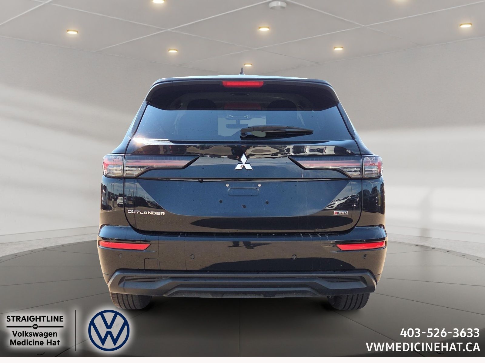 Photo 2025 Mitsubishi Outlander ES #3