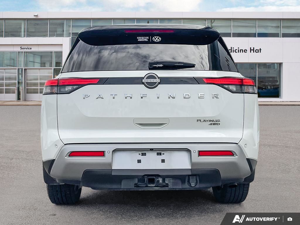 2022 Nissan Pathfinder Platinum Luxury 7-Seater, Panoramic Roof, AWD Confidence