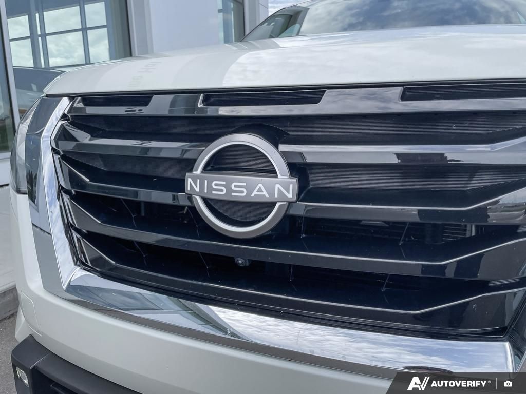 2022 Nissan Pathfinder Platinum Luxury 7-Seater, Panoramic Roof, AWD Confidence