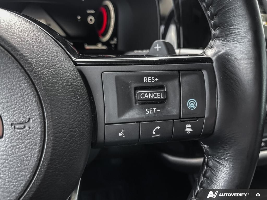 2022 Nissan Pathfinder Platinum Luxury 7-Seater, Panoramic Roof, AWD Confidence