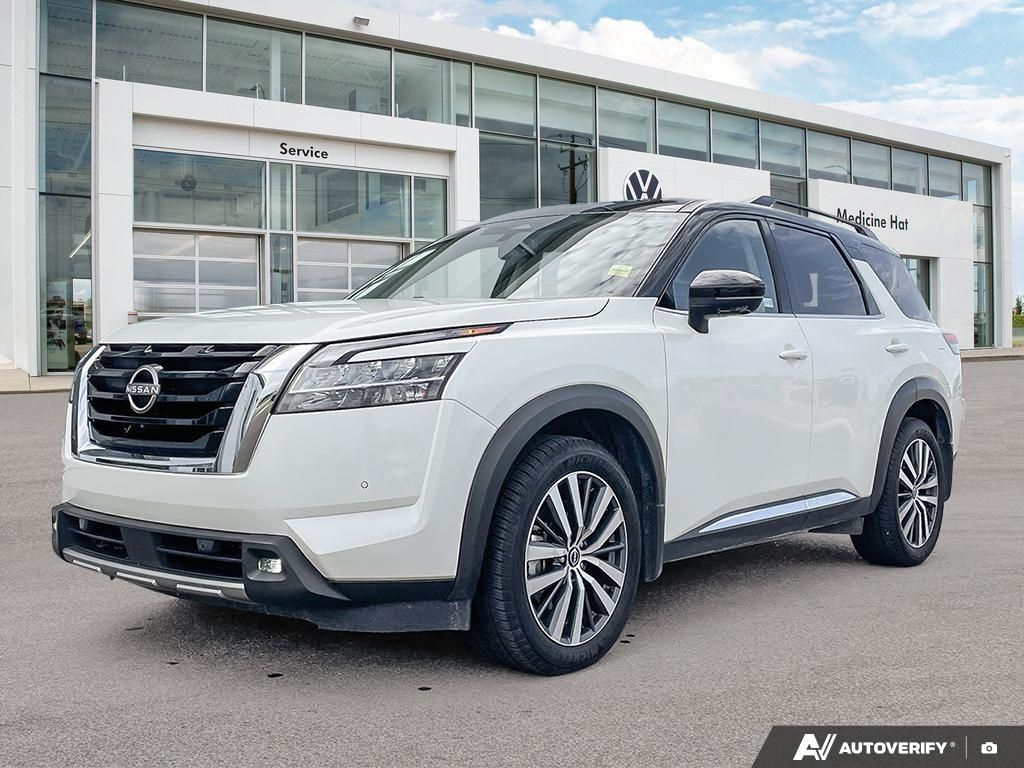 2022 Nissan Pathfinder Platinum Luxury 7-Seater, Panoramic Roof, AWD Confidence