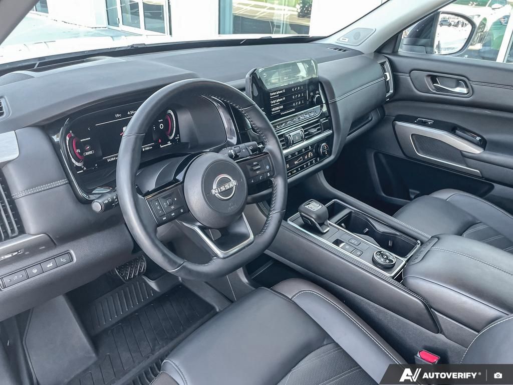 2024 Nissan Pathfinder Platinum Luxury SUV, 7 Seats, Panoramic Roof, AWD
