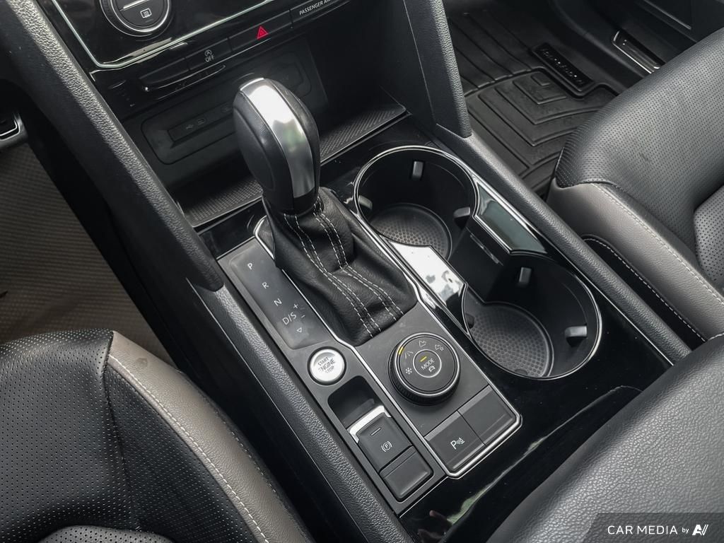 2023 Volkswagen Atlas Cross Sport Highline 2023 Atlas Cross Sport Highline — Elevate Every Drive with Luxury and Power.