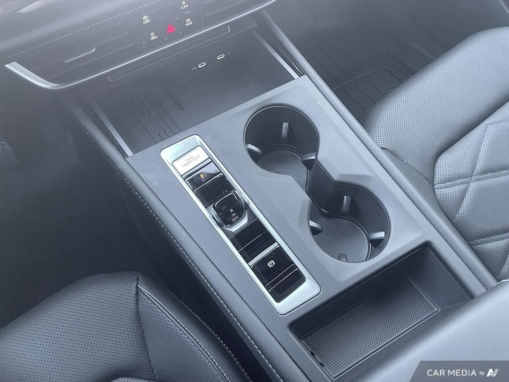 2025 Volkswagen Atlas Comfortline Room for 7, AWD Confidence, Smart Family SUV