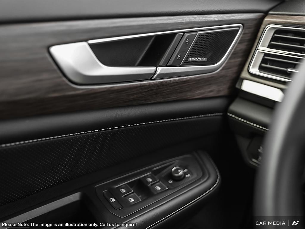 2025 Volkswagen Atlas Execline Captain’s Chairs. AWD Confidence. Premium Comfort.