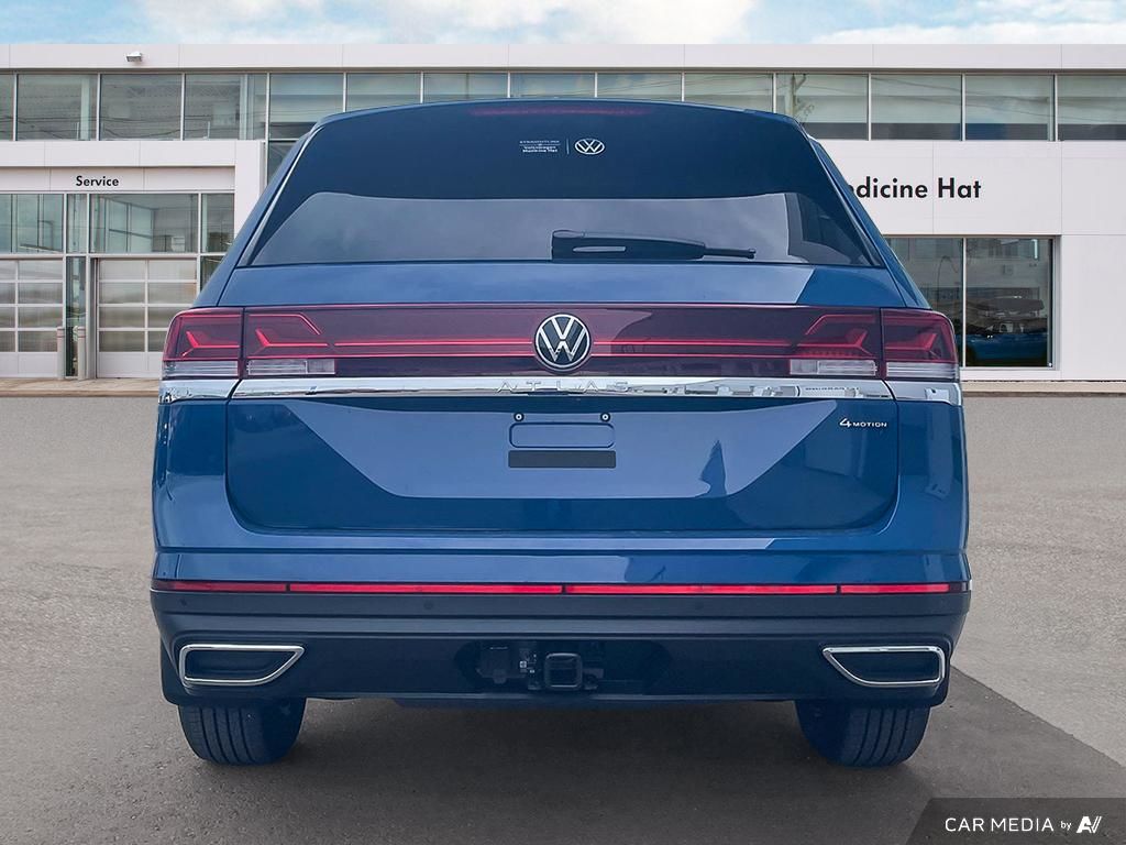 2025 Volkswagen Atlas Comfortline Spacious 7-seater SUV with power, tech, and AWD.