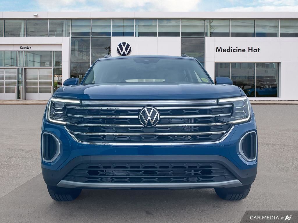 2025 Volkswagen Atlas Comfortline Spacious 7-seater SUV with power, tech, and AWD.