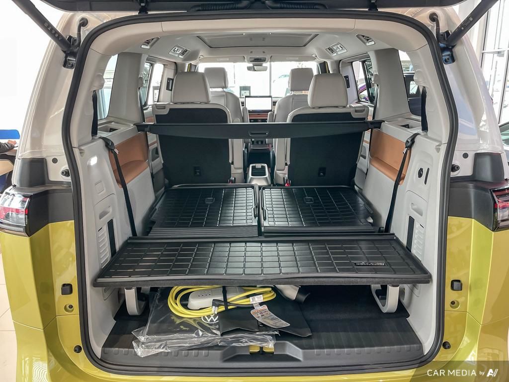 2025 Volkswagen ID. Buzz 1st Edition 4MOTION Dimmable Panoramic Roof!