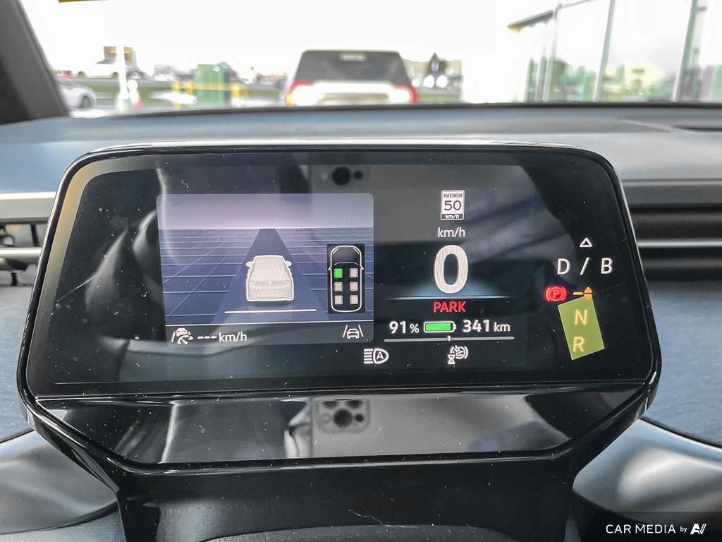 2025 Volkswagen ID. Buzz 1st Edition 4MOTION Dimmable Panoramic Roof!