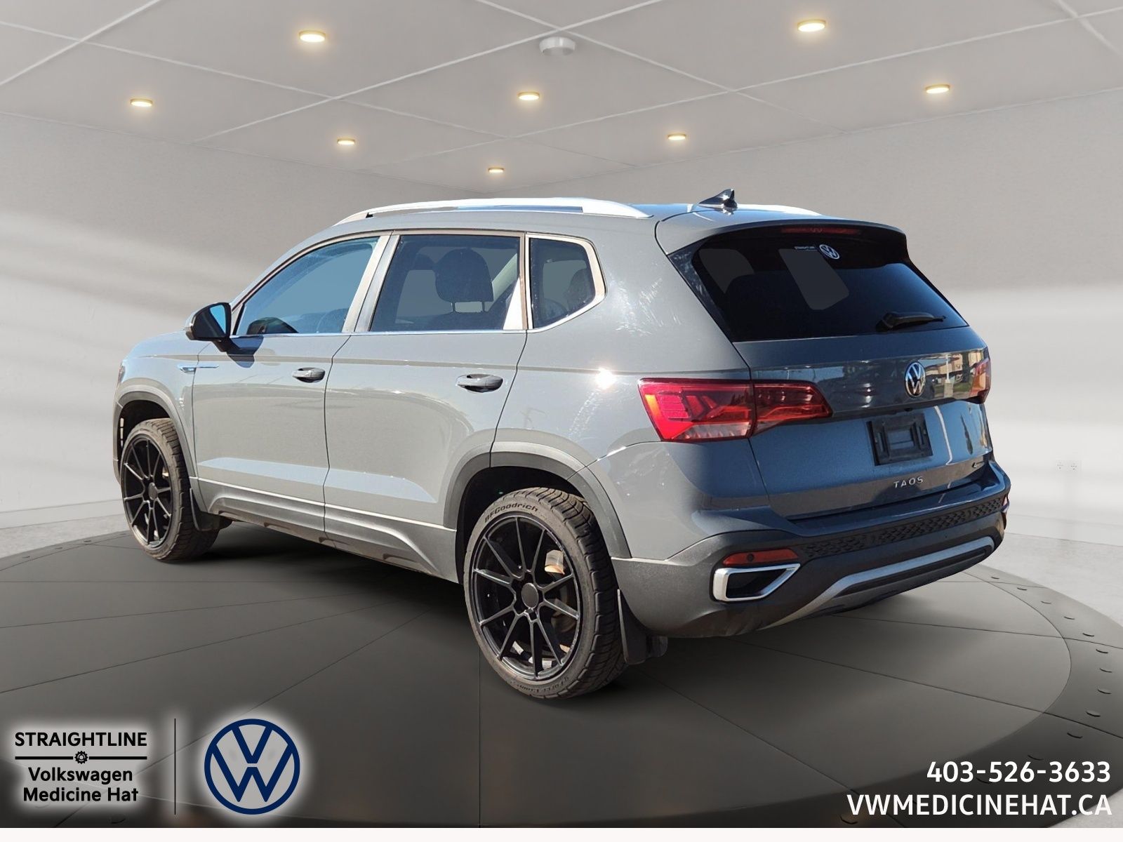 Photo 2024 Volkswagen Taos Highline #4