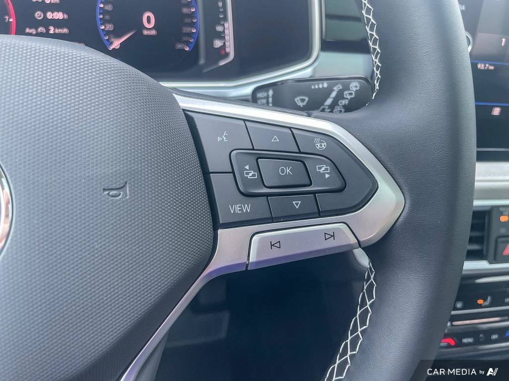 2025 Volkswagen Taos Comfortline 4MOTION Turbo, Heated Seats, AWD Option, Smart Safety Tech