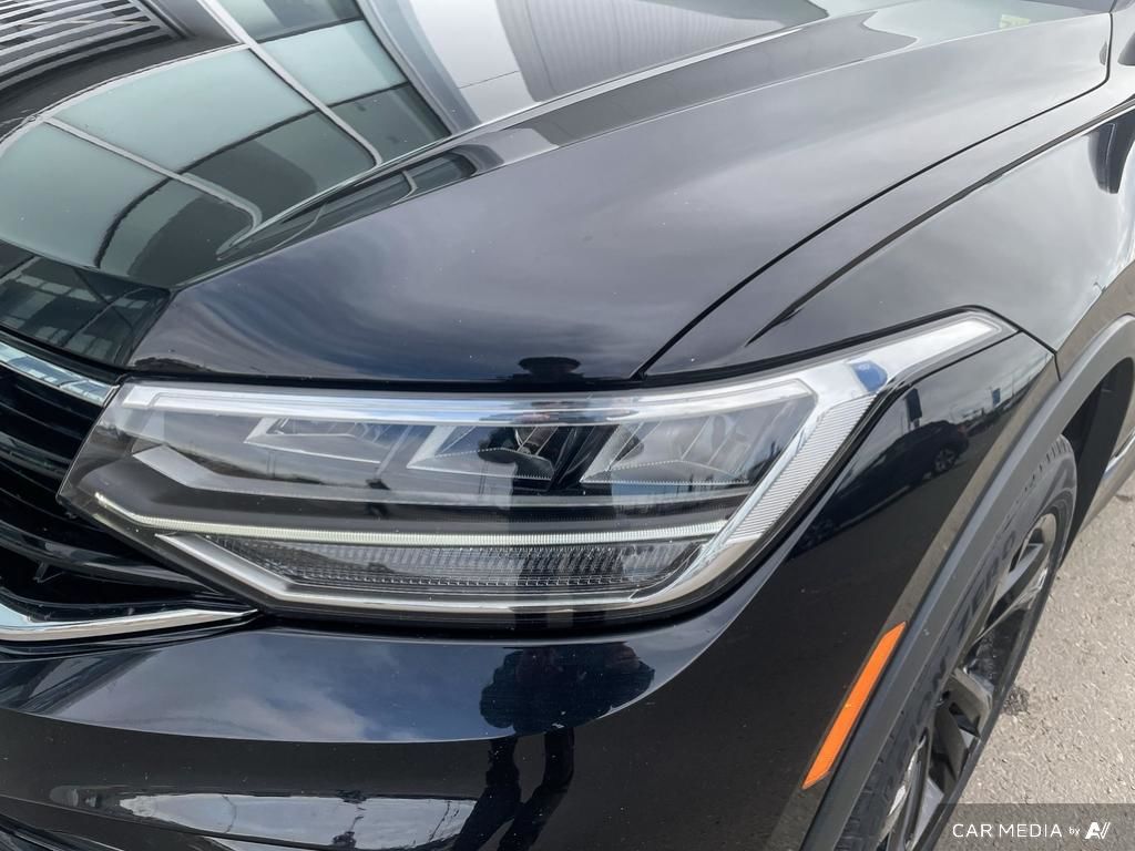 2024 Volkswagen Tiguan Comfortline R-Line Black Edition R-Line Style, Heated Seats, Safety Tech, Low KM