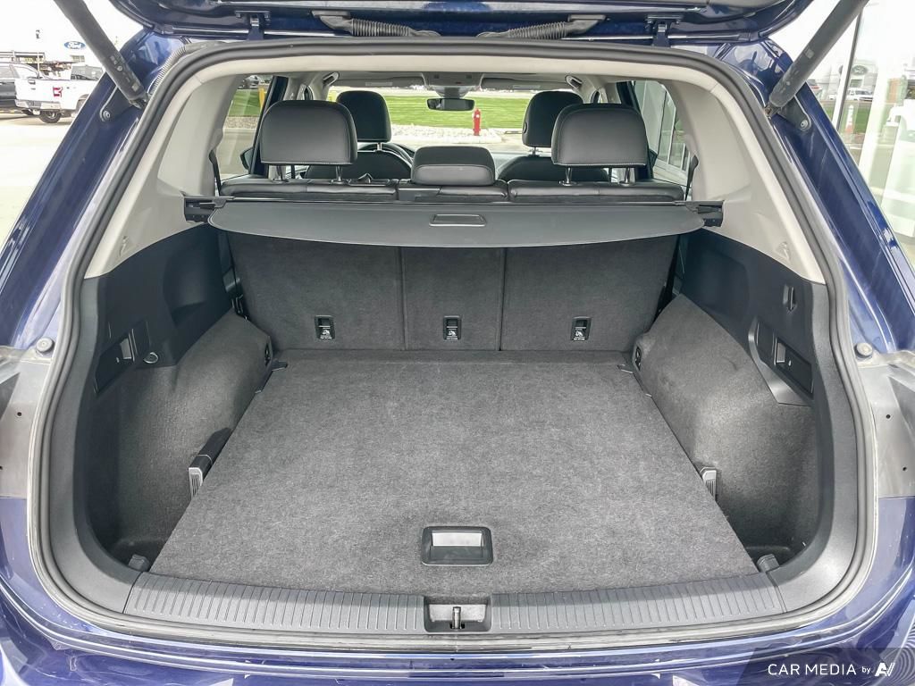 2024 Volkswagen Tiguan Comfortline 2024 Tiguan Comfortline — Where Style Meets Everyday Comfort.