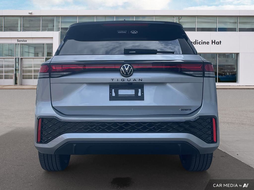2025 Volkswagen Tiguan Comfortline R-Line Black Edition