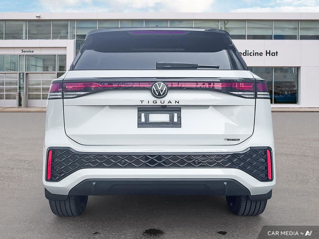 2025 Volkswagen Tiguan Comfortline R-Line Black Edition