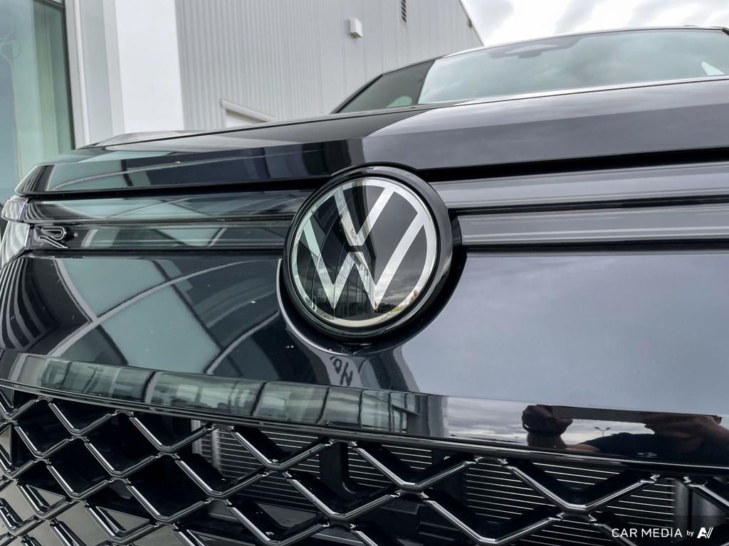 2025 Volkswagen Tiguan Comfortline R-Line Black Edition